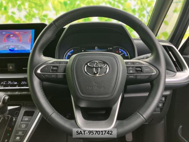 Toyota VOXY 2023-10 8878243-14