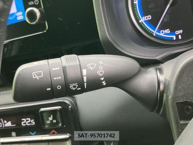 Toyota VOXY 2023-10 8878243-16