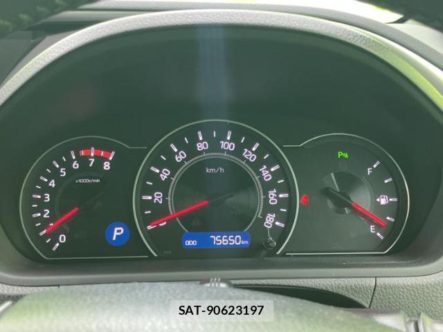 Toyota VOXY 2019-03 8878277-13