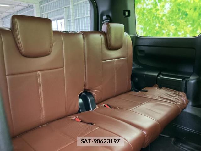 Toyota VOXY 2019-03 8878277-5