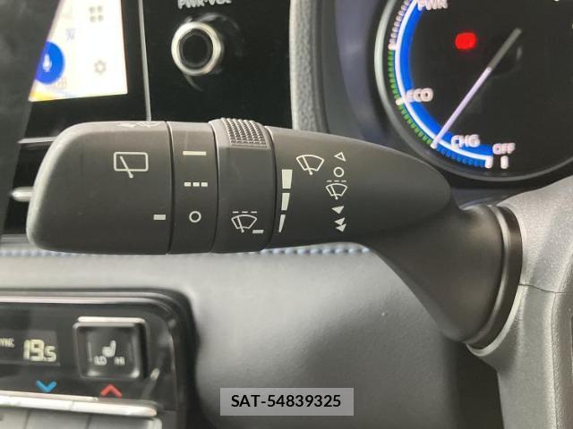 Toyota VOXY 2024-06 8878296-15