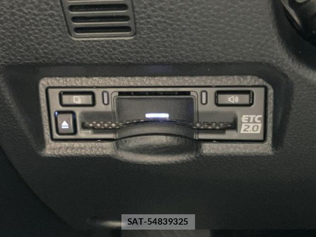 Toyota VOXY 2024-06 8878296-17