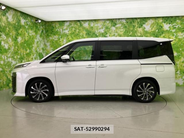 Toyota VOXY 2023-09 8878380-1