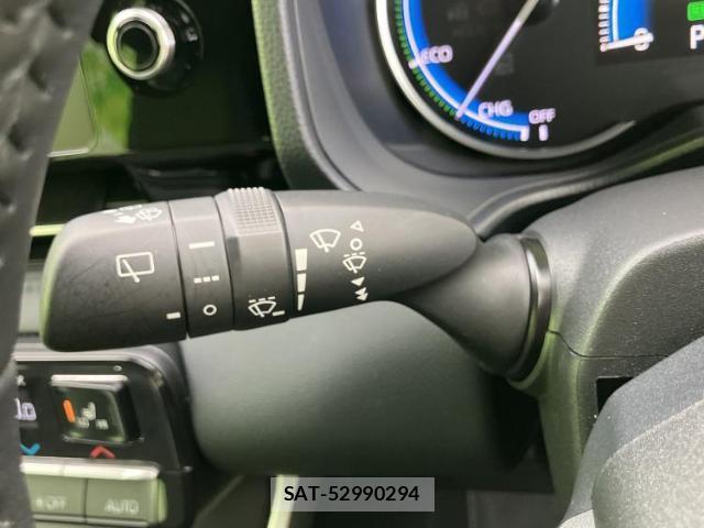 Toyota VOXY 2023-09 8878380-16