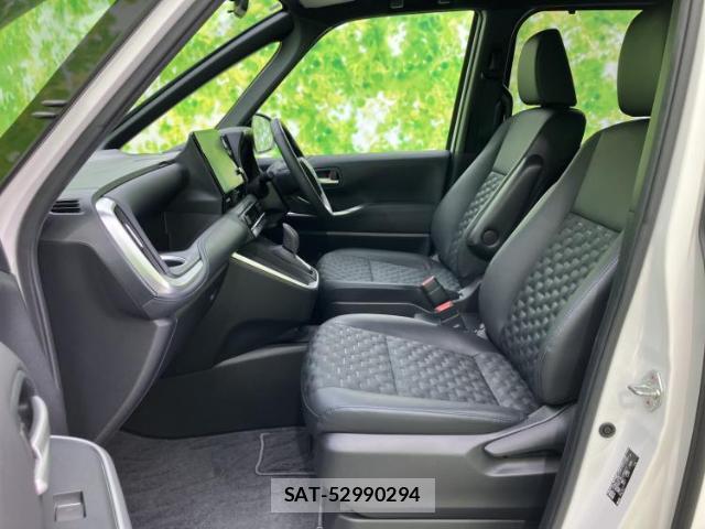 Toyota VOXY 2023-09 8878380-6