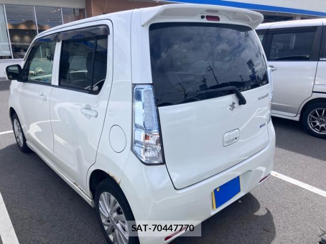 Suzuki WAGON R 2015-06 8876263-13