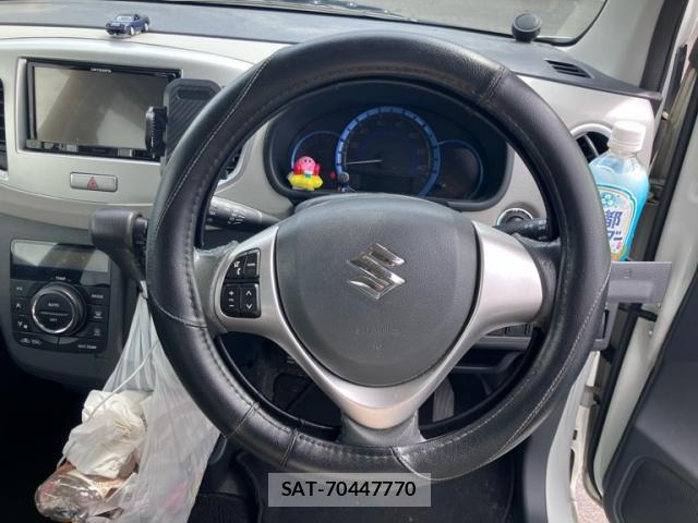Suzuki WAGON R 2015-06 8876263-15