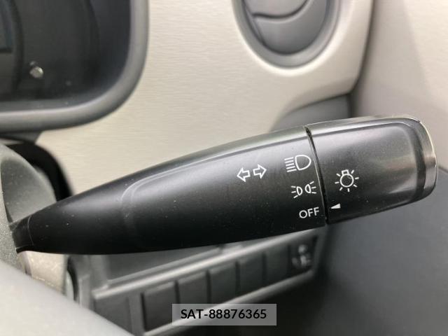 Suzuki WAGON R 2015-09 8878357-11