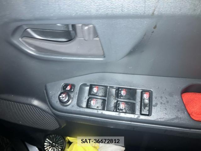 Daihatsu WAKE 2015-11 8877456-17