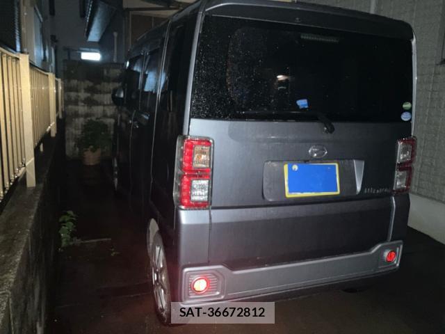 Daihatsu WAKE 2015-11 8877456-4