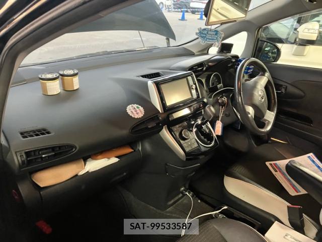 Toyota WISH 2011-11 8877044-10