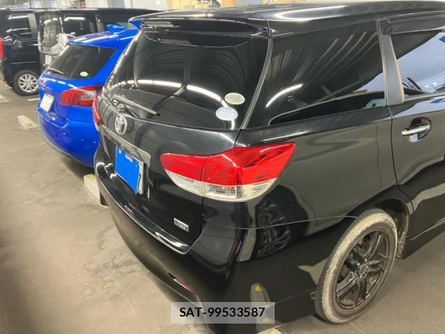 Toyota WISH 2011-11 8877044-13