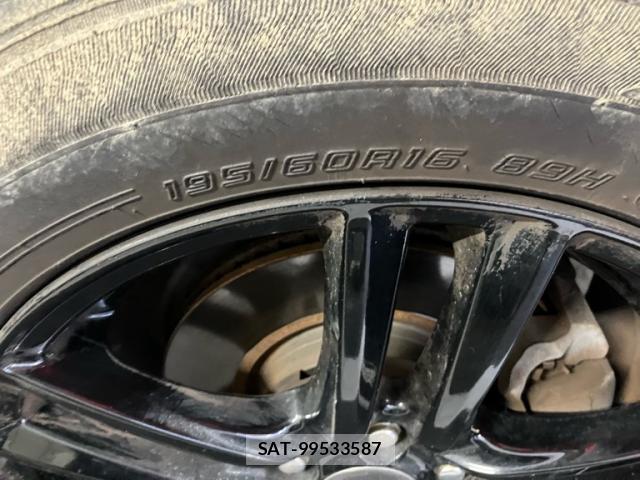Toyota WISH 2011-11 8877044-5