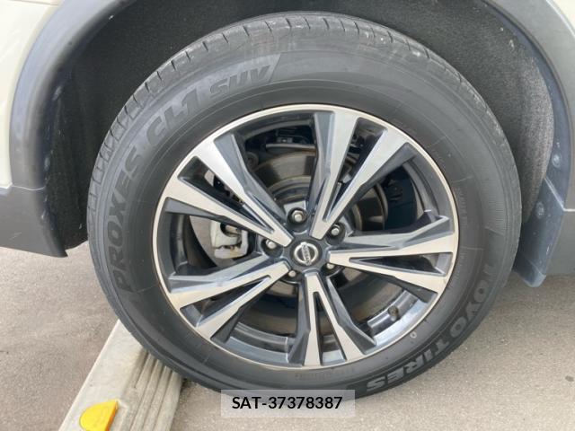 Nissan X-TRAIL 2019-09 8876028-3