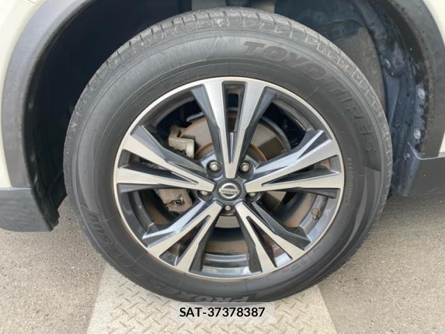 Nissan X-TRAIL 2019-09 8876028-5