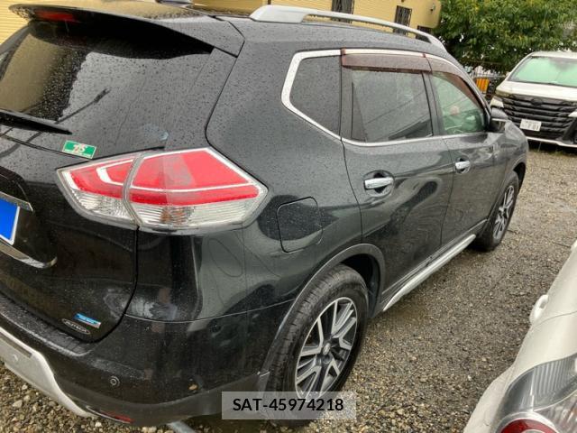 Nissan X-TRAIL 2014-02 8876363-12
