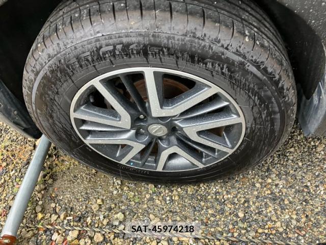 Nissan X-TRAIL 2014-02 8876363-13