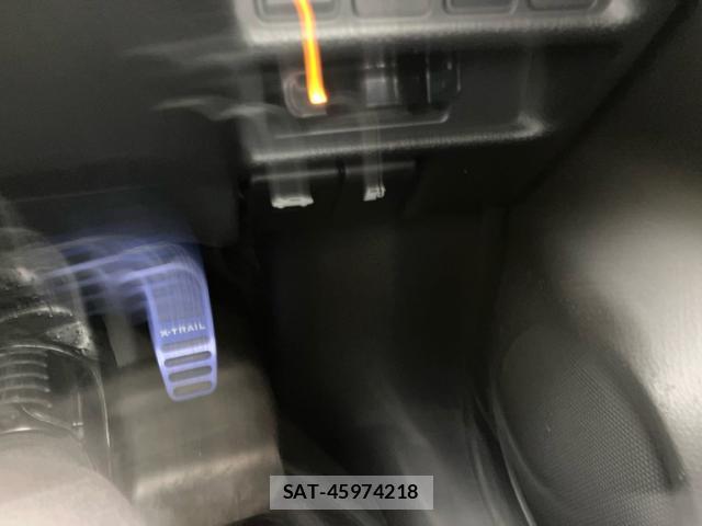 Nissan X-TRAIL 2014-02 8876363-18