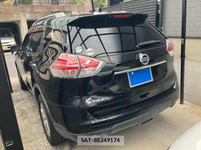 Nissan X-TRAIL 2015-10 8876381-12