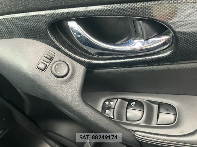 Nissan X-TRAIL 2015-10 8876381-14