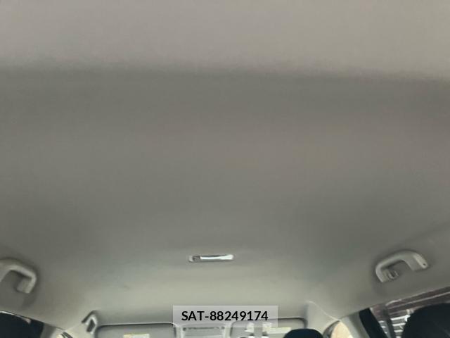 Nissan X-TRAIL 2015-10 8876381-6