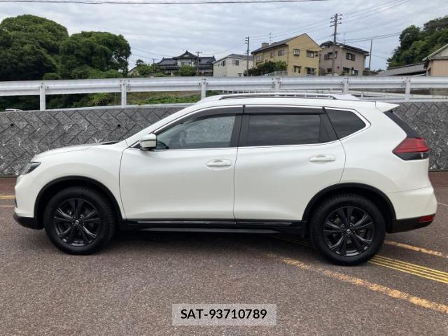 Nissan X-TRAIL 2021-08 8876604-1