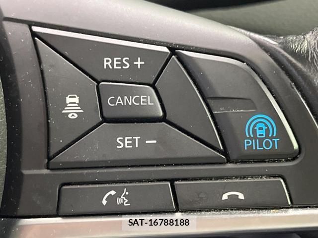 Nissan X-TRAIL 2018-07 8876677-4
