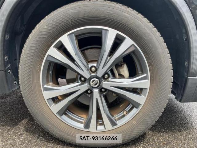 Nissan X-TRAIL 2018-01 8877508-16