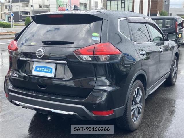 Nissan X-TRAIL 2018-01 8877508-2