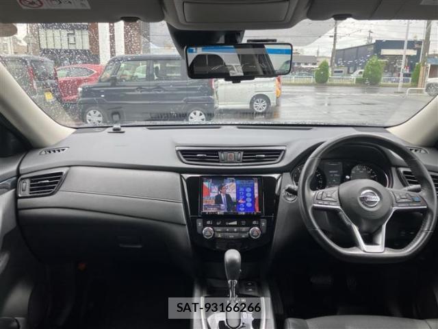 Nissan X-TRAIL 2018-01 8877508-3