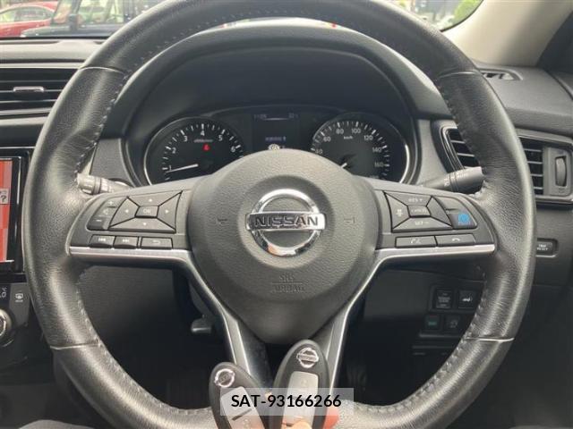 Nissan X-TRAIL 2018-01 8877508-8