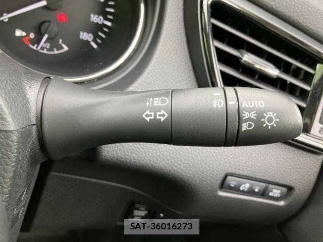 Nissan X-TRAIL 2020-10 8878250-16