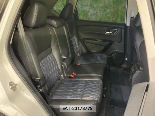 Nissan X-TRAIL 2024-08 8878305-5