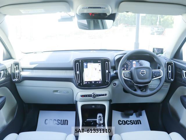 Volvo XC40 2021-01 8875942-3