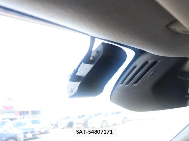 Volvo XC40 2021-03 8876175-16