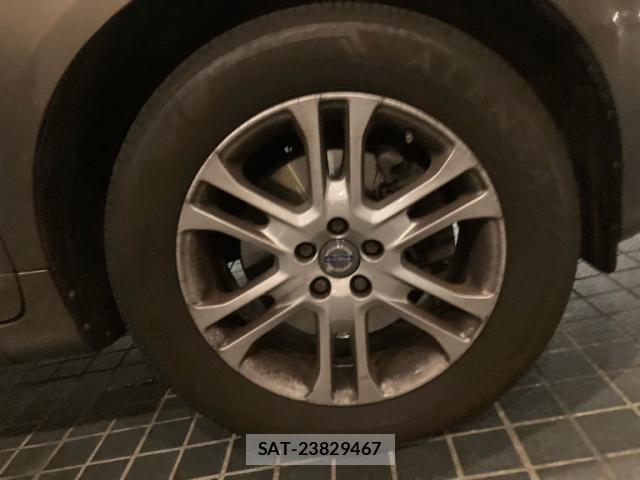 Volvo XC60 2015-03 8876260-12