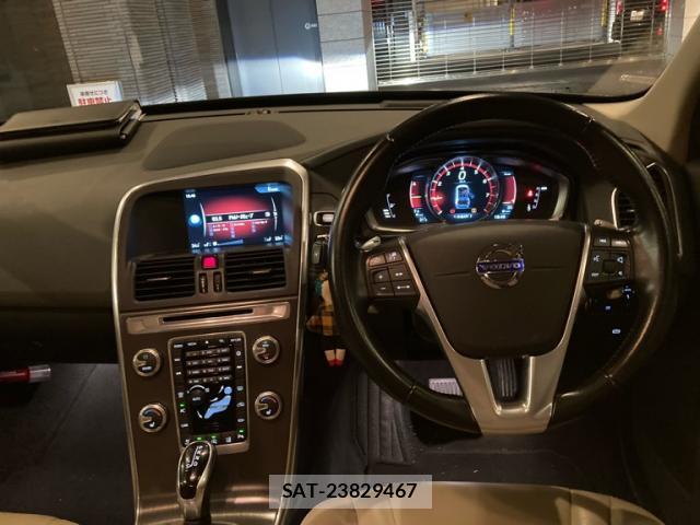 Volvo XC60 2015-03 8876260-17