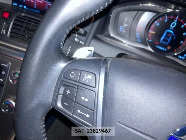 Volvo XC60 2015-03 8876260-19