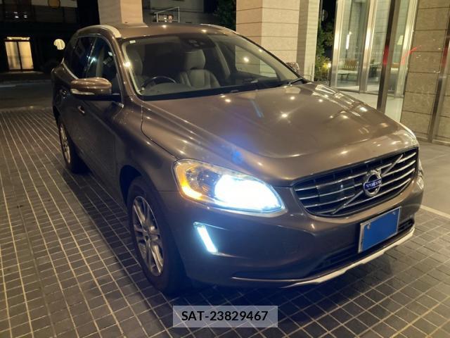 Volvo XC60 2015-03 8876260-2