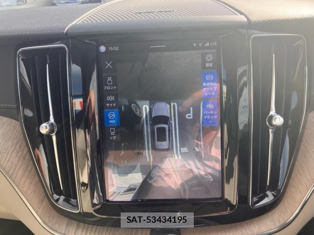 Volvo XC60 2022-03 8877085-18