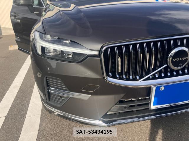 Volvo XC60 2022-03 8877085-2