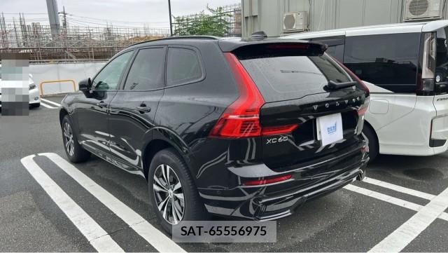 Volvo XC60 2022-12 8877156-13