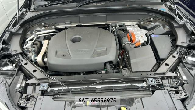 Volvo XC60 2022-12 8877156-7