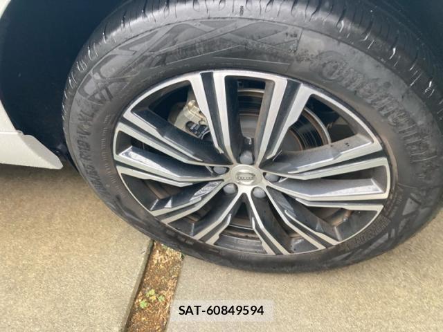 Volvo XC60 2021-10 8877411-12