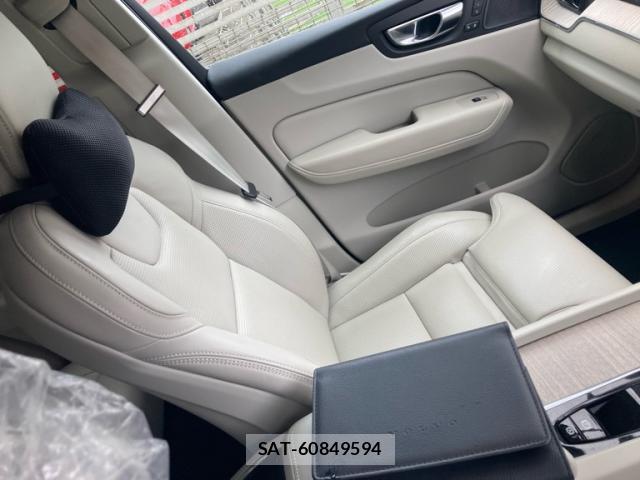 Volvo XC60 2021-10 8877411-16