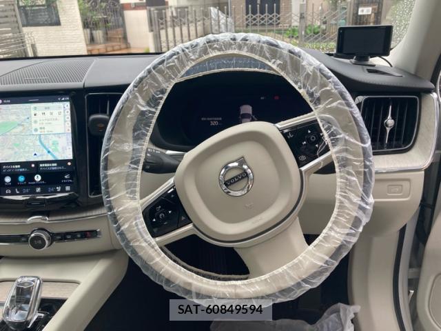 Volvo XC60 2021-10 8877411-7
