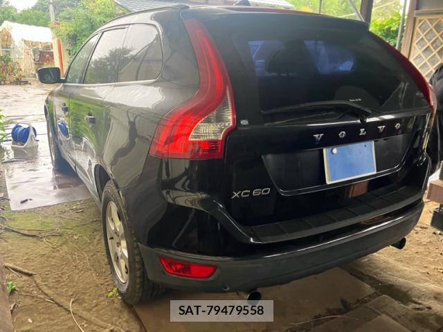 Volvo XC60 2011-09 8877447-13