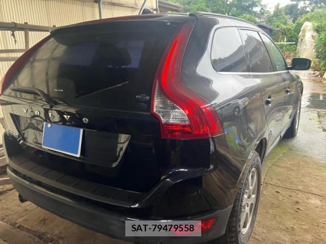 Volvo XC60 2011-09 8877447-2