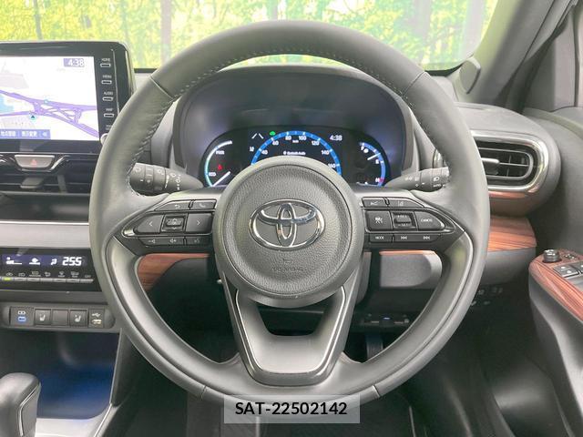 Toyota YARIS CROSS 2023-12 8876589-10