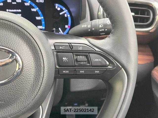 Toyota YARIS CROSS 2023-12 8876589-5
